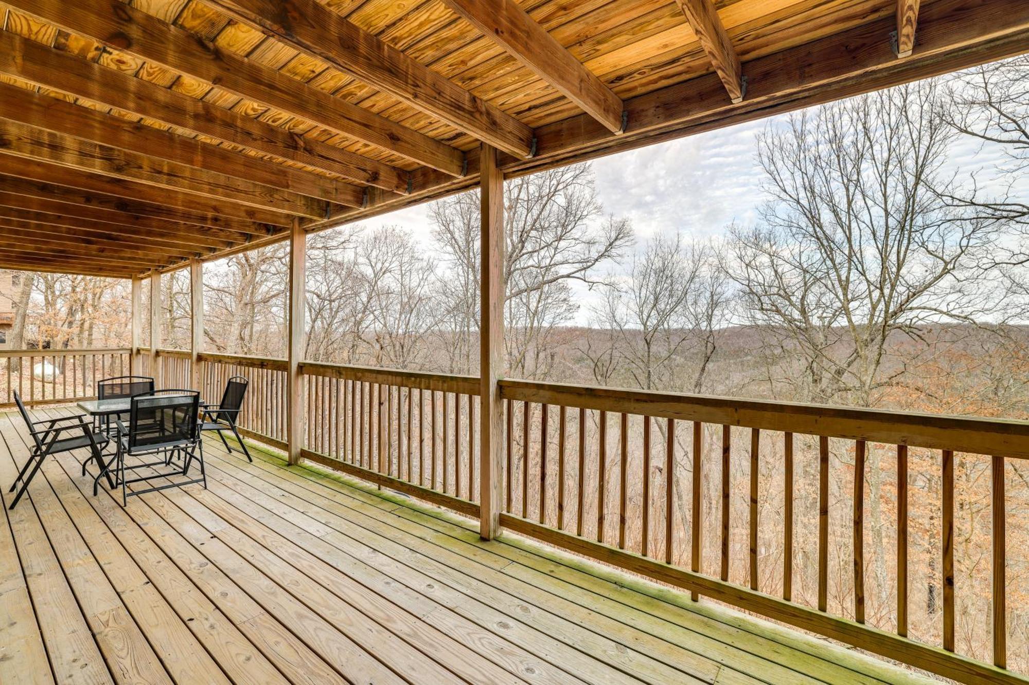Spacious Holiday Island Escape With Deck And Gas Grill Bagian luar foto